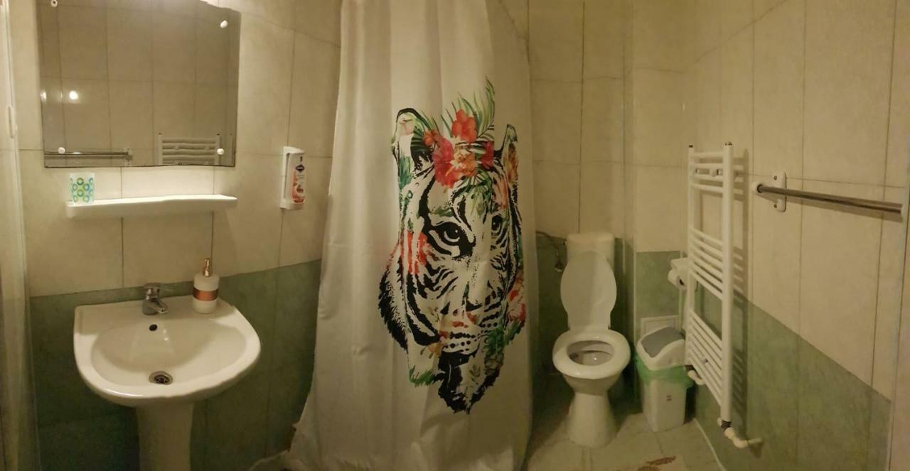 Da Boss Hotel Костинещи Екстериор снимка